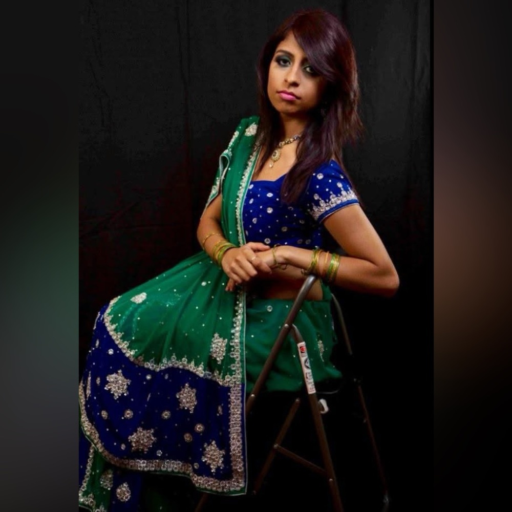 INDIAN READY MADE GREEN/BLUE SARI!